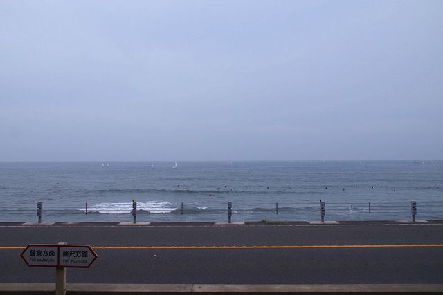 鎌倉高校前から望む海