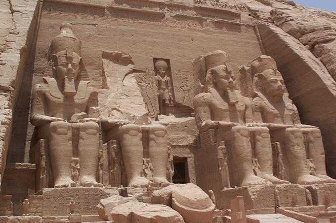 アブ・シンベル神殿（エジプト）