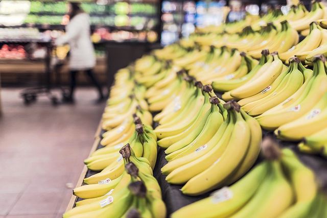 スーパーマーケットにも機能性表示食品のバナナが売られている