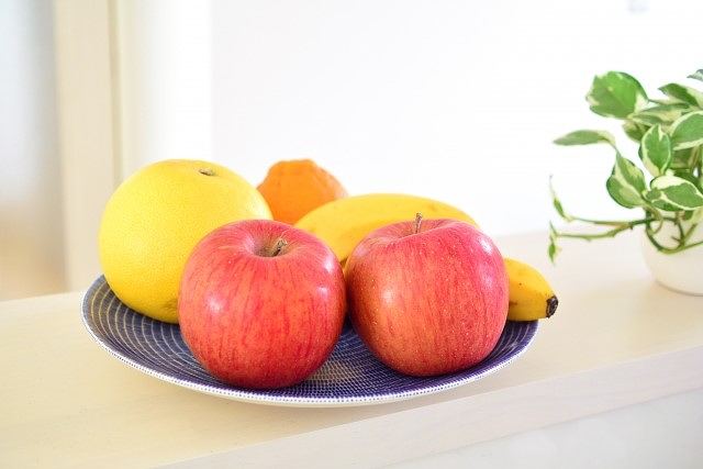 お彼岸のお供え物には日持ちする季節の果物