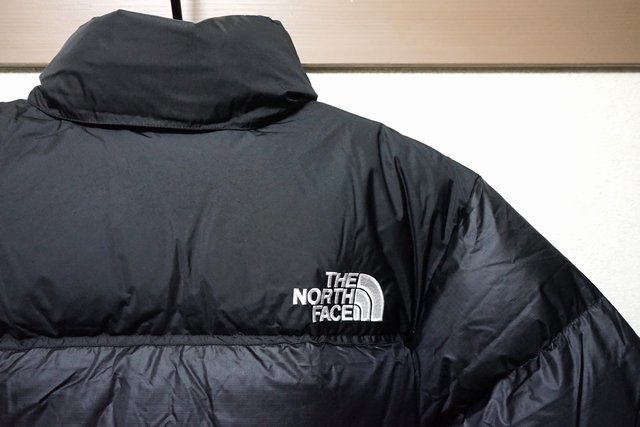 ノースフェイスのダウンジャケットはバルトロライトとヌプシなど数アイテムある